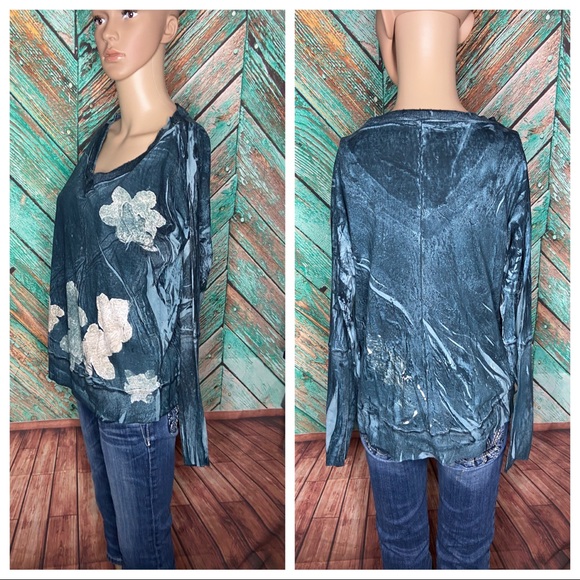 Marika Charles Washed Blue Distressed Floral Print Ling Sleeved V Neck Tee - Picture 4 of 7